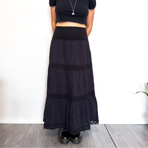 Vintage 90s Tiered Black Maxi Skirt with elastic waist Boho Whimsigoth Fairy - Picture 5 of 13